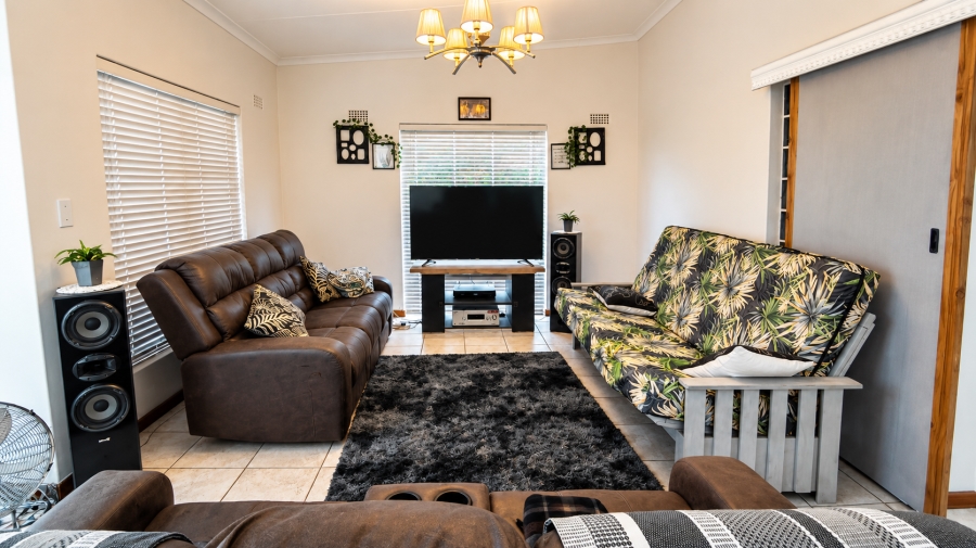 3 Bedroom Property for Sale in Twee Kuilen Western Cape